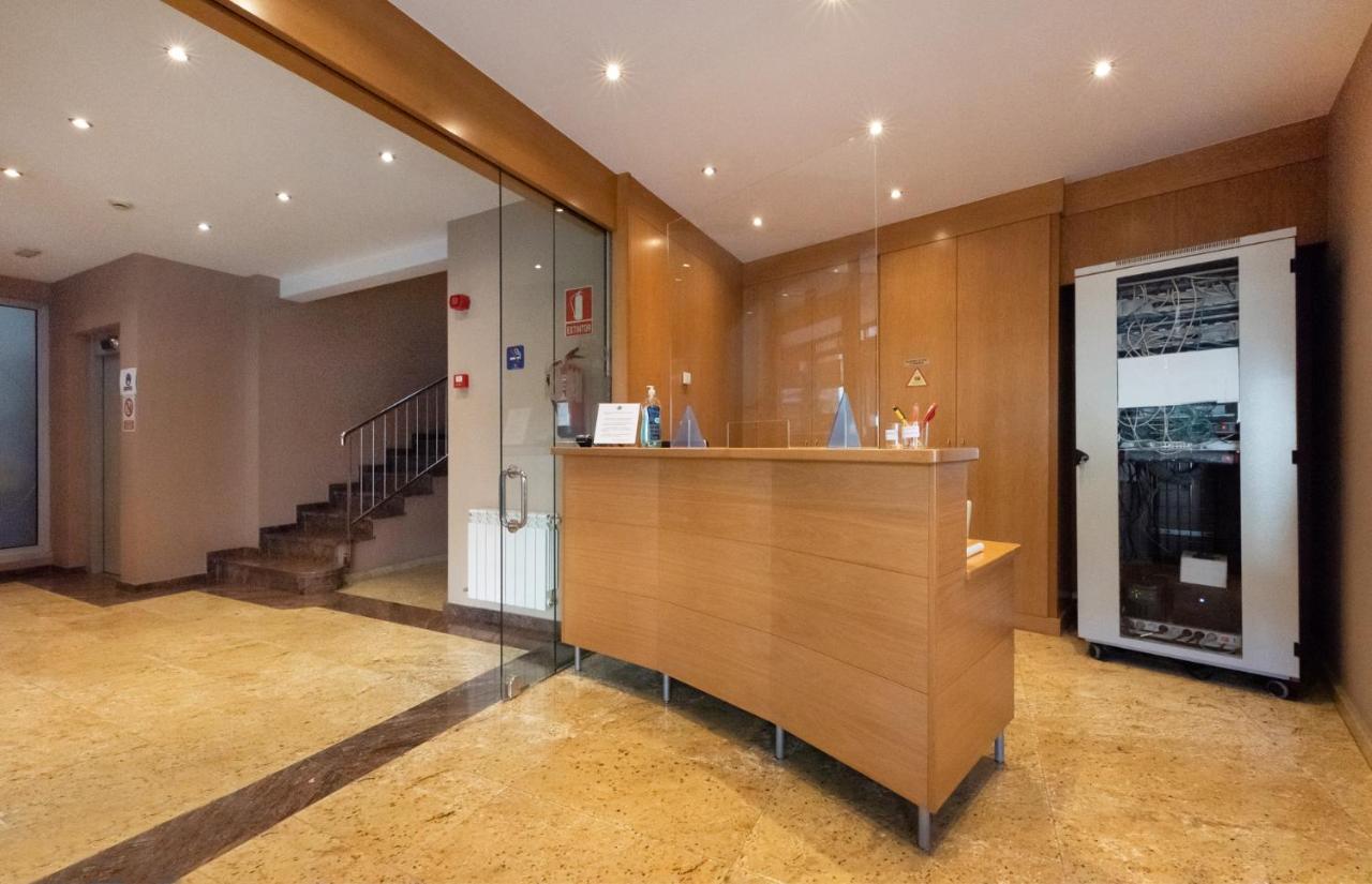 Aparthotel Iceberg Sant Julia de Loria Luaran gambar