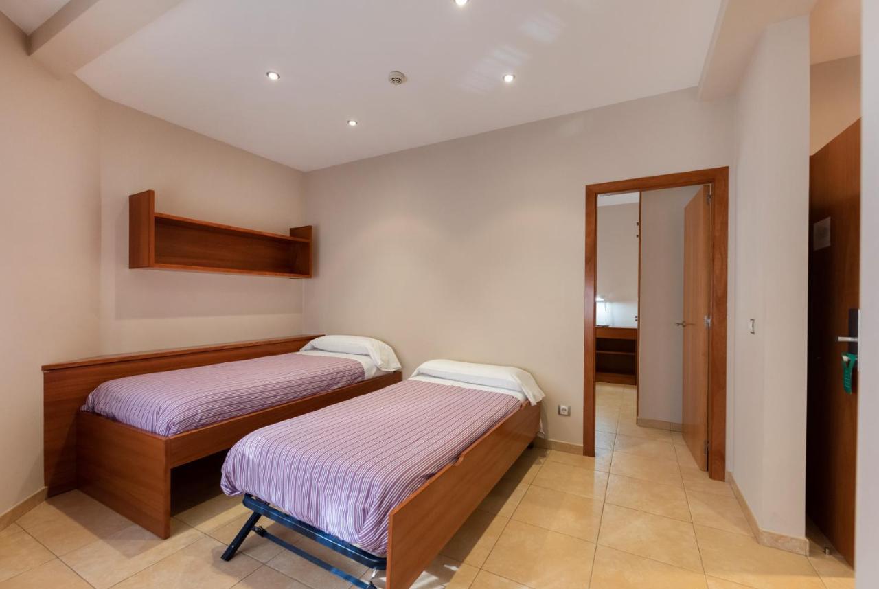 Aparthotel Iceberg Sant Julia de Loria Luaran gambar