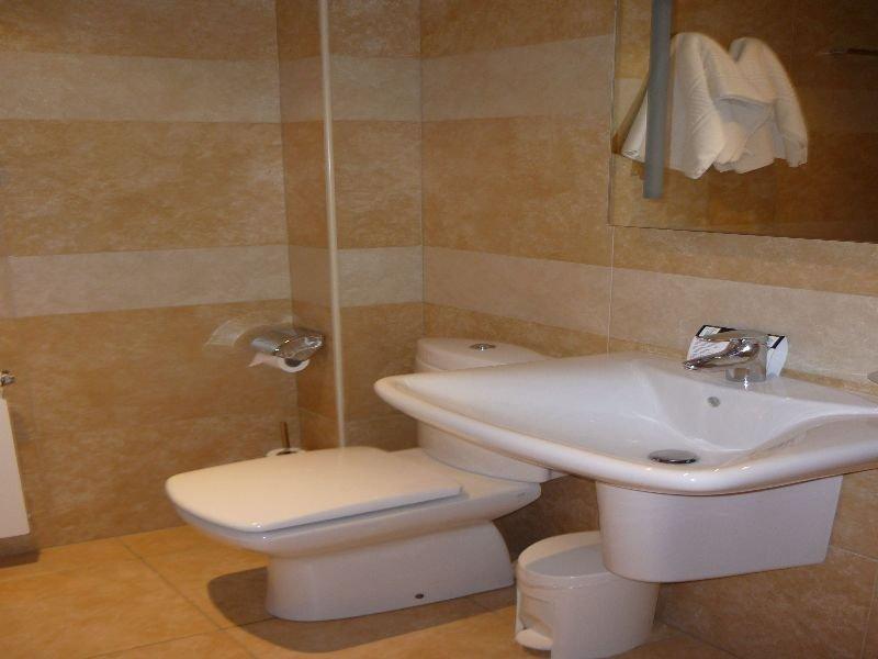 Aparthotel Iceberg Sant Julia de Loria Luaran gambar