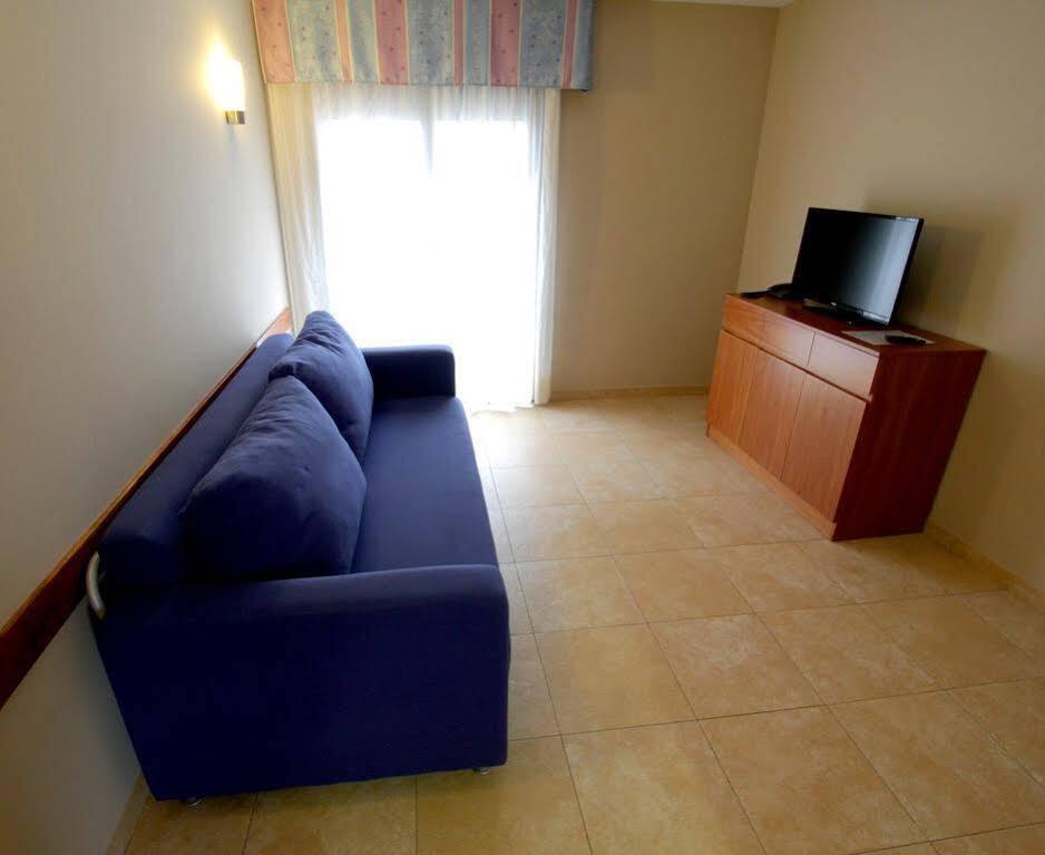 Aparthotel Iceberg Sant Julia de Loria Luaran gambar